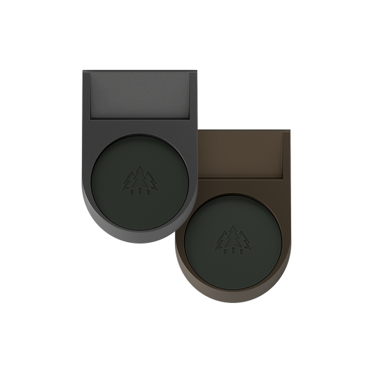 With its metallic finish and clean design, the HORL® Dock lends a touch of elegance to any kitchen. The graphite finish of the HORL® Dock provides a stylish contrast to the oak and walnut cases. In dark bronze, it matches the colour of the HORL®3 Pro and HORL®2 Pro perfectly.